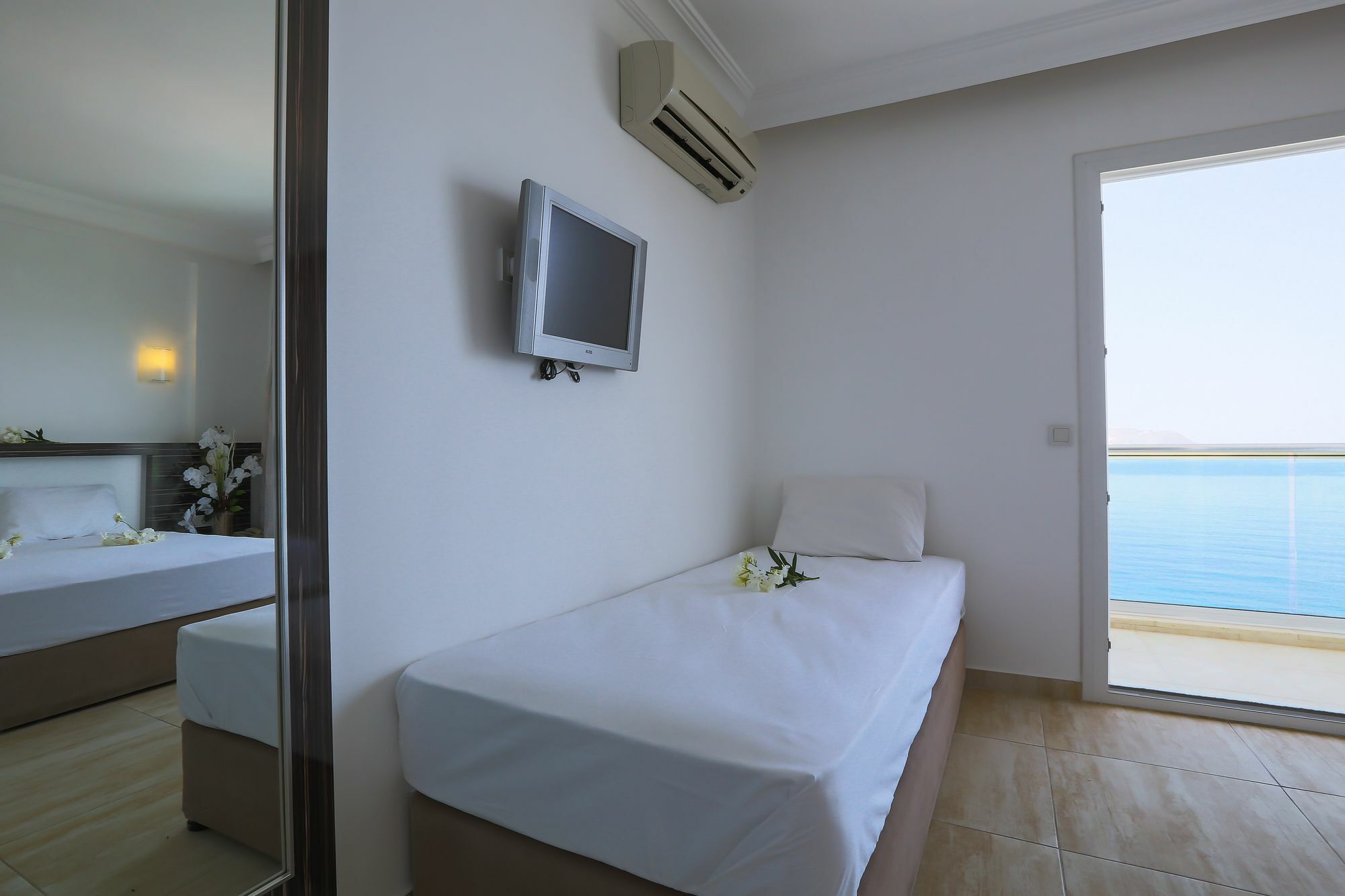 Belinda Hotel Каш Екстериор снимка